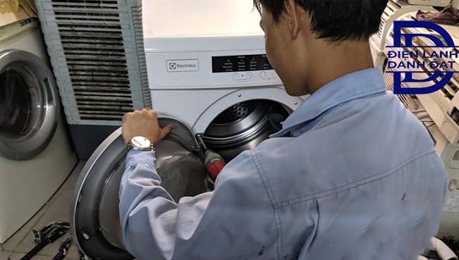 Sửa máy sấy quần áo Electrolux sấy không khô