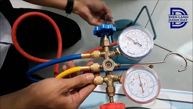 Bơm gas điều hòa