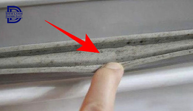 Cách vệ sinh ron tủ lạnh bị môc