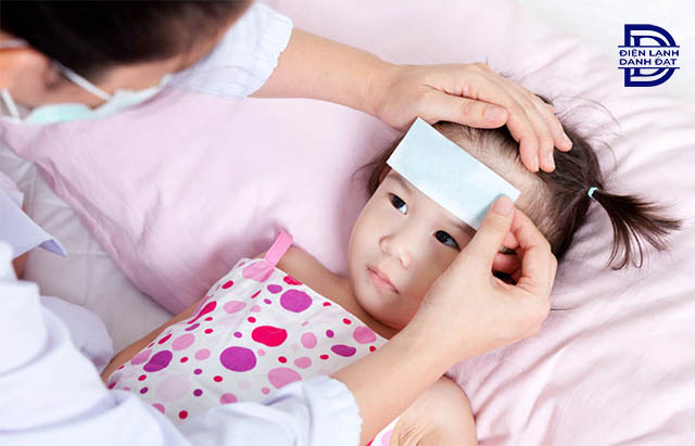 Trẻ bị sốt có nên bật điều hòa không