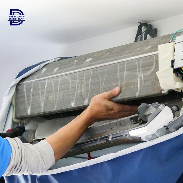Vệ sinh điều hòa quận Long Biên