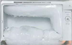 Tủ lạnh đóng tuyết có tốn điện không