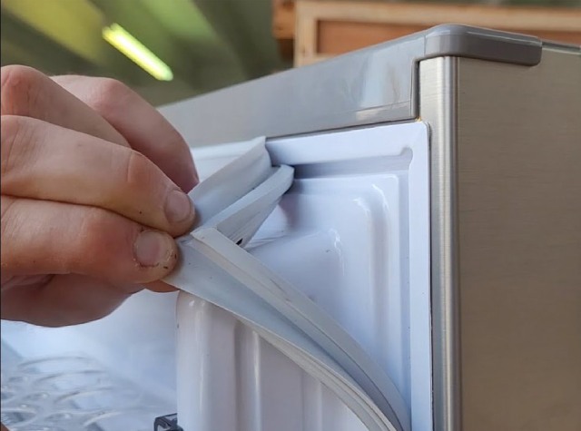Tủ lạnh Toshiba không đông đá